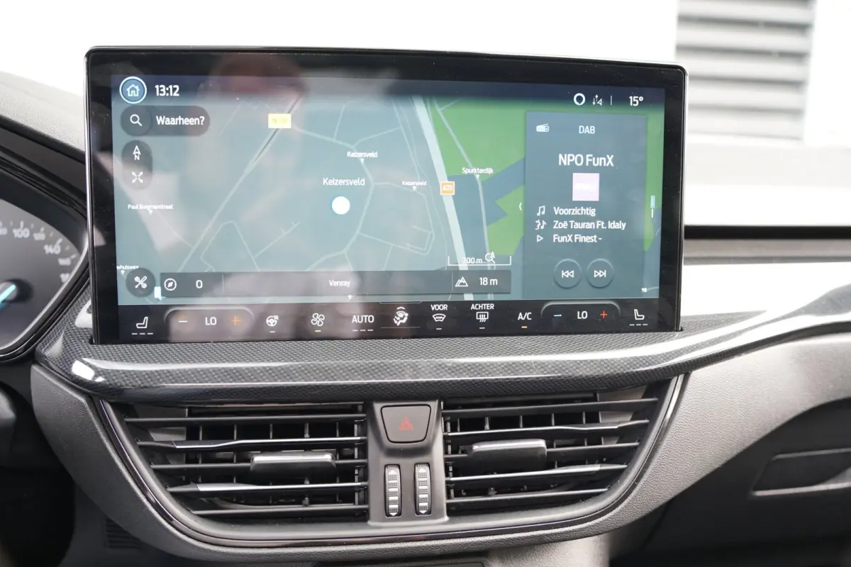 1.0 EcoBoost Hybrid ST Line X AUT Pano Trek Navi Led Pdc