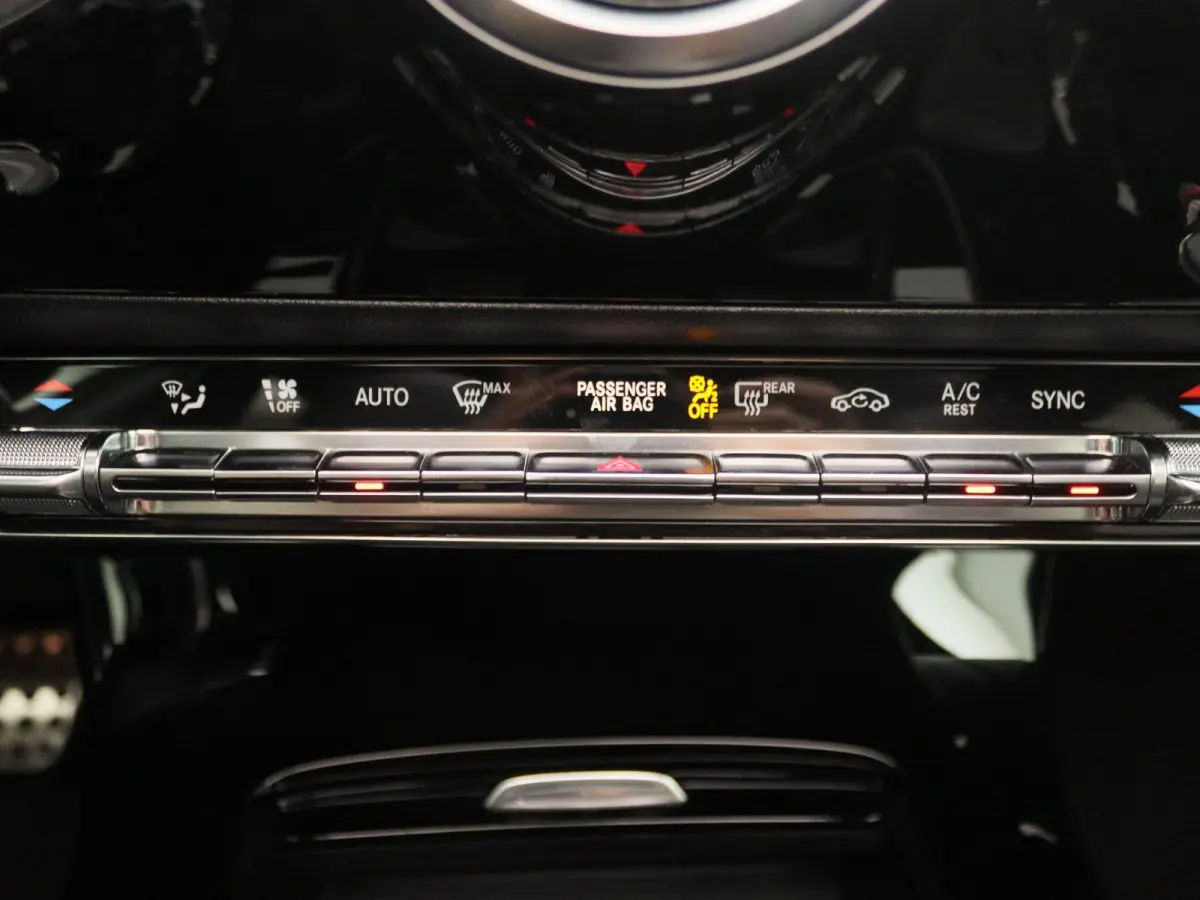 180 Business Solution AMG | Panoramadak | Stoelverwarming | Camera | Navigatie |