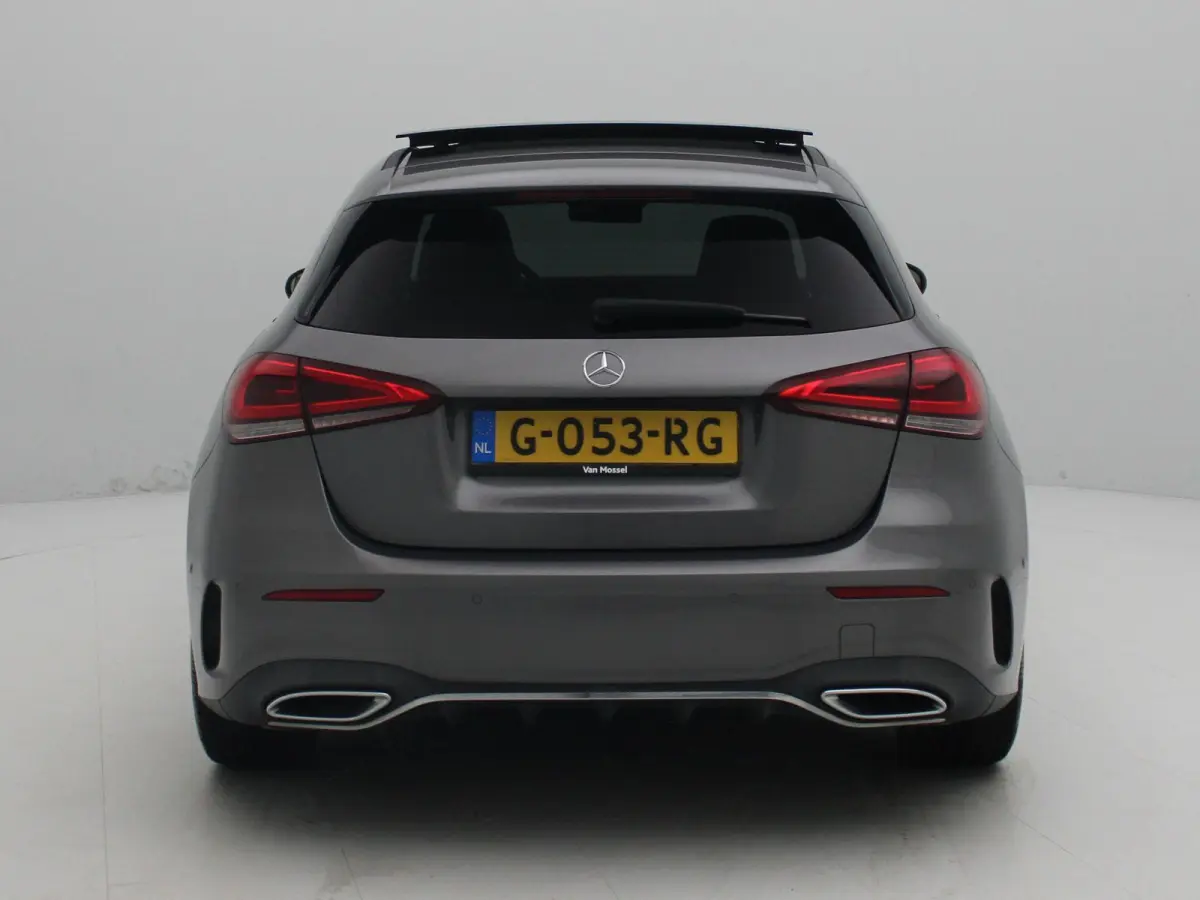 180 Business Solution AMG | Panoramadak | Stoelverwarming | Camera | Navigatie |
