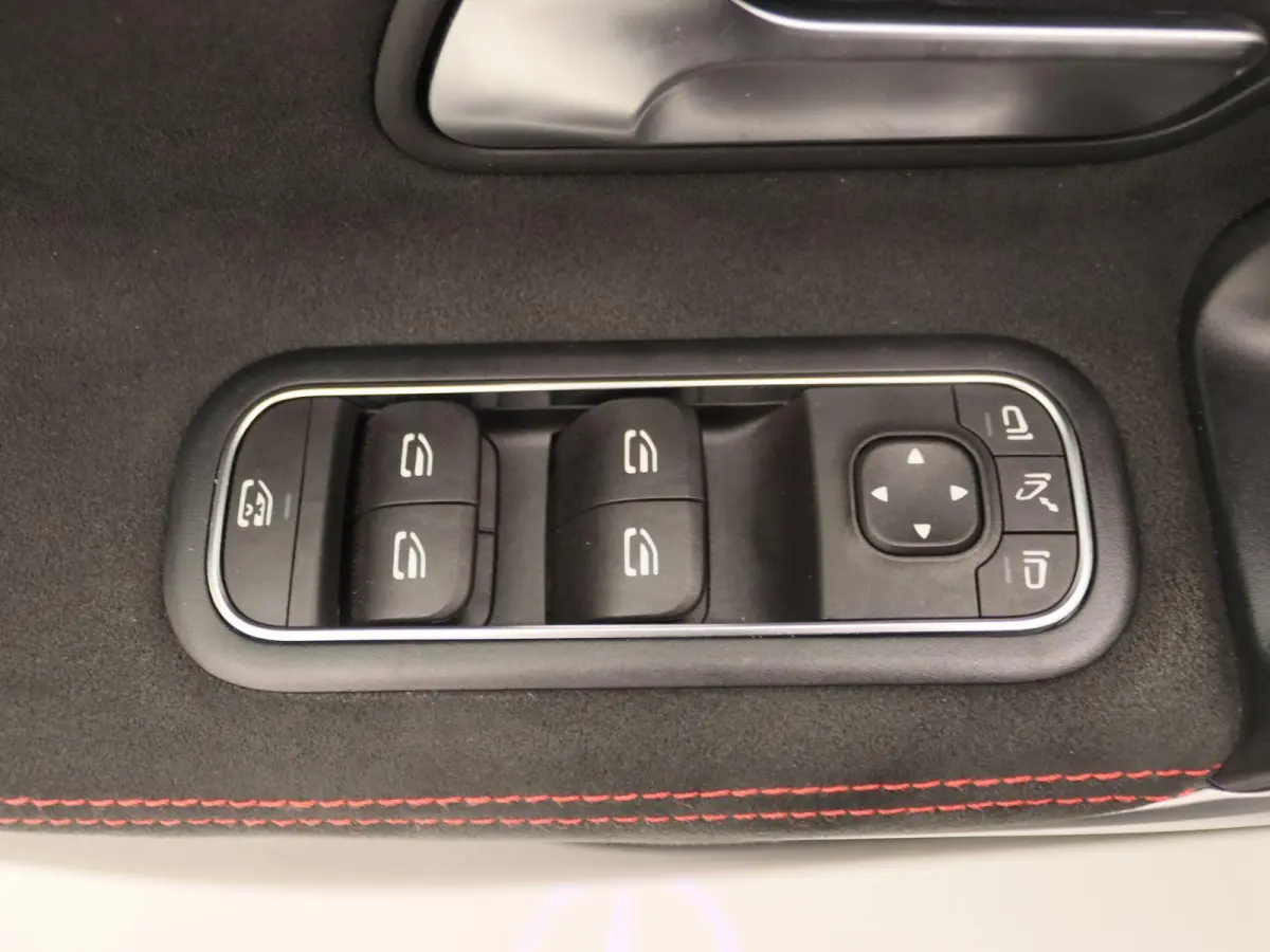 180 Business Solution AMG | Panoramadak | Stoelverwarming | Camera | Navigatie |