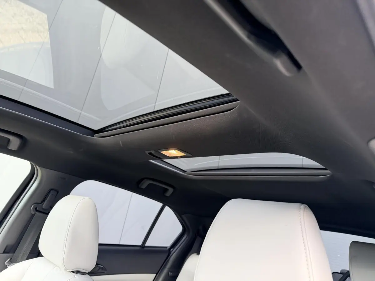 2.4 PHEV Instyle|offwhite leder|carplay