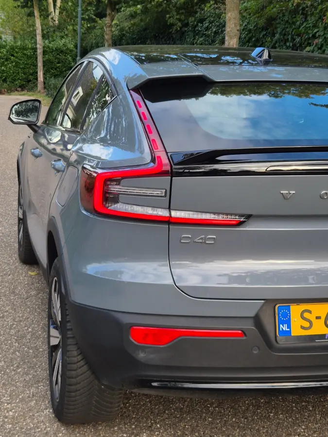 Recharge Core 69 kWh Zeer gave uitvoering NAP Soh 91% Panoramadak Zwart dak 1e eigenaar NAP