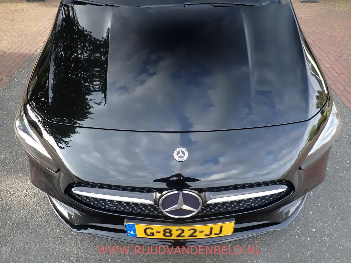 180 AMG-LINE / CAMERA / CARPLAY / TREKHAAK / SCHUIF-KANTEL