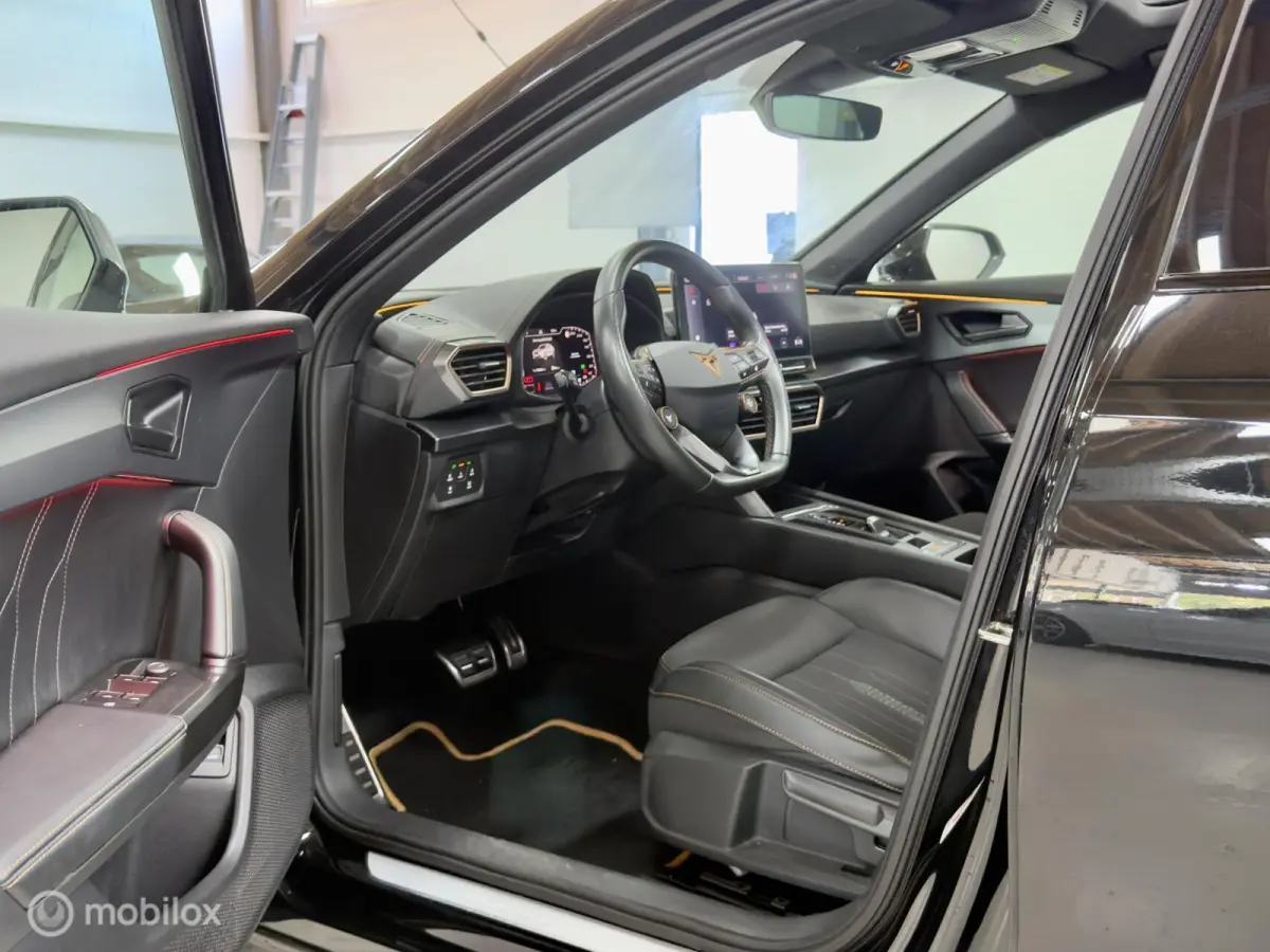 1.4 e-Hybrid VZ Copper Edition | Pano | 360 | Trekhaak | Dodehoek | Leer | Stuur- & Stoelverwarming | Sfeer | 19" | ACC | Memory | Travel Assist | SOH 95% | 245PK