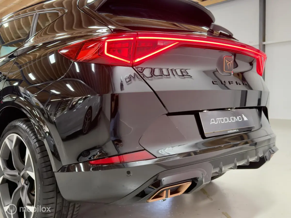 1.4 e-Hybrid VZ Copper Edition | Pano | 360 | Trekhaak | Dodehoek | Leer | Stuur- & Stoelverwarming | Sfeer | 19" | ACC | Memory | Travel Assist | SOH 95% | 245PK