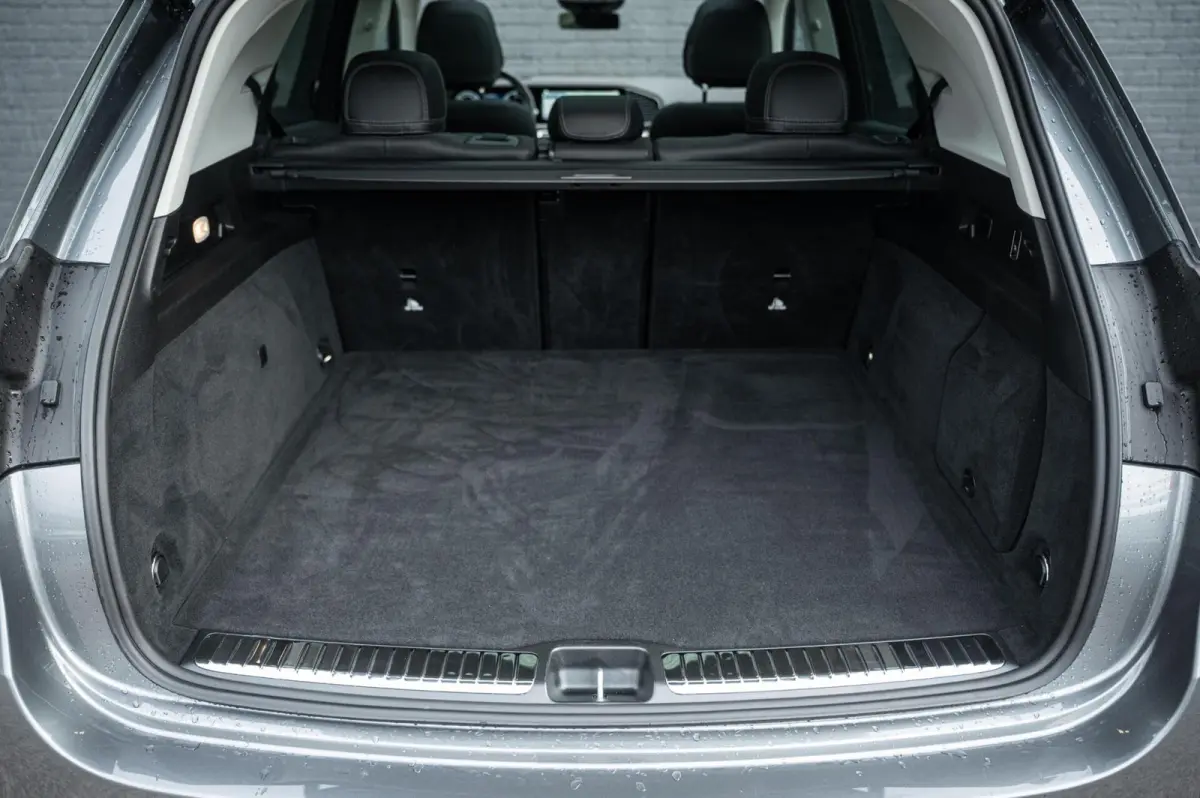 400 e 4MATIC AMG Line PANO 22INCH BURMESTER LUCHTVERING TREKHAAK