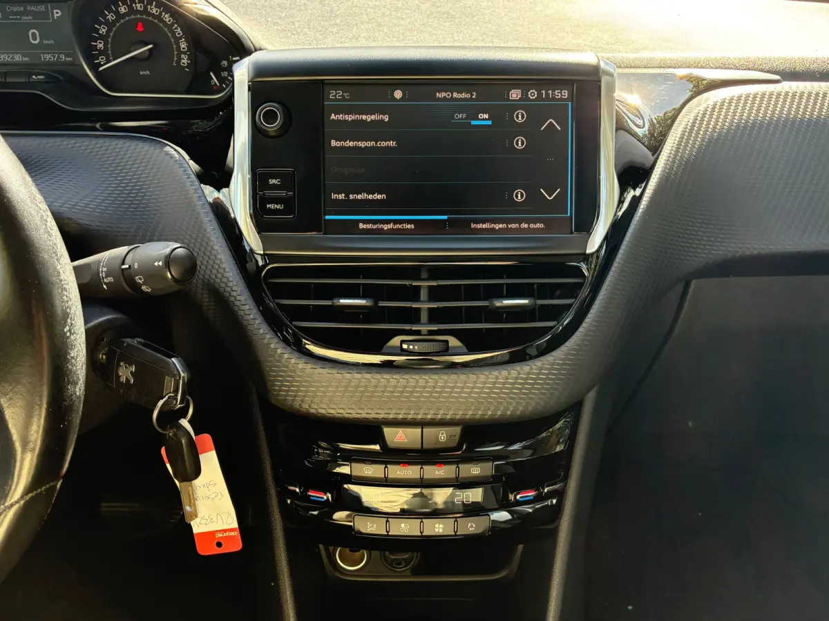 1.2 PureTech Allure | Automaat + Cruise + Camera Nu € 7.975,-!!!