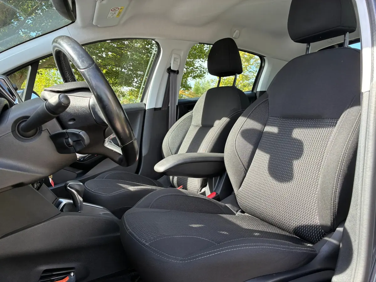 1.2 PureTech Allure | Automaat + Cruise + Camera Nu € 7.975,-!!!