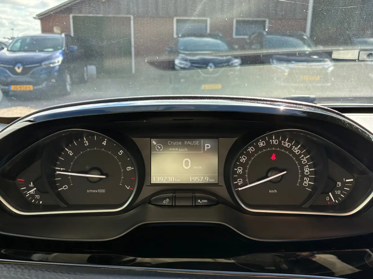 1.2 PureTech Allure | Automaat + Cruise + Camera Nu € 7.975,-!!!