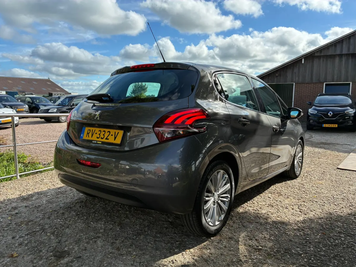 1.2 PureTech Allure | Automaat + Cruise + Camera Nu € 7.975,-!!!