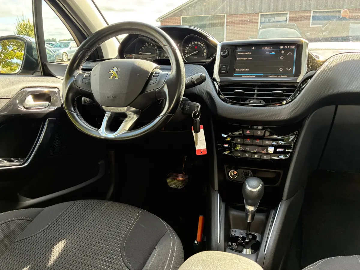 1.2 PureTech Allure | Automaat + Cruise + Camera Nu € 7.975,-!!!