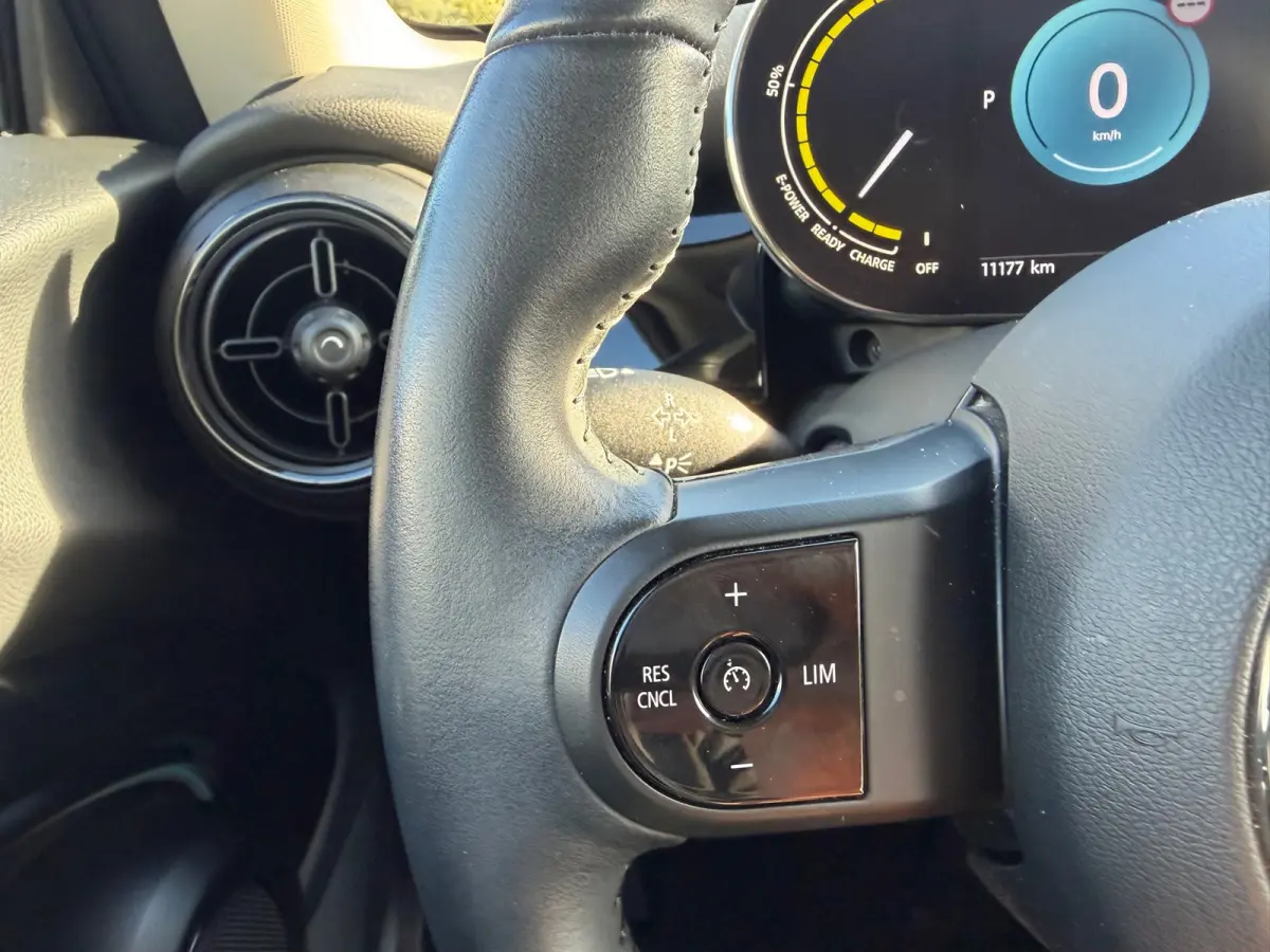 Classic Trim SE 33 kWh - British Racing Green/Black Pearl - Carplay/Sport seats - Nwstaat