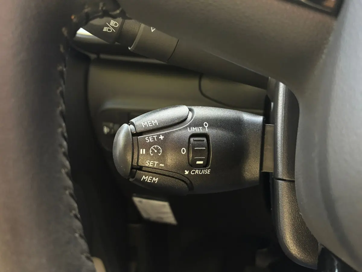 1.2 PureTech S&S Shine | Camera + Cruise + Carplay Nu €6.975,-!!!