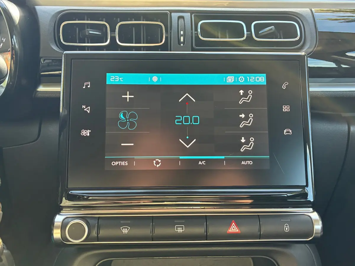 1.2 PureTech S&S Shine | Camera + Cruise + Carplay Nu €6.975,-!!!