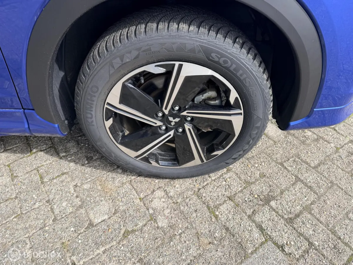 2.4 PHEV Executive