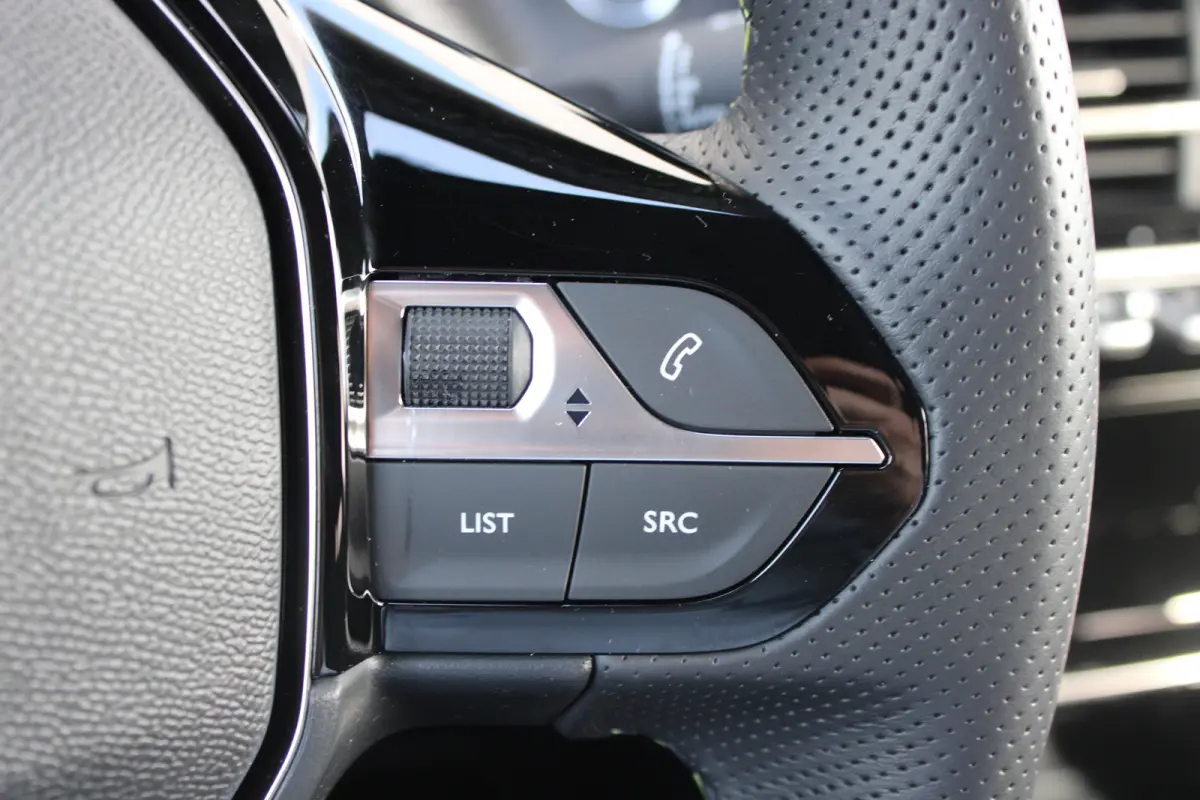 EV GT Avantage 54 kWh | Fase 3 laden | SOH 98% | Massage | Luxe stoelen | Warmtepomp | Navigatie | NL auto | 17.500km |