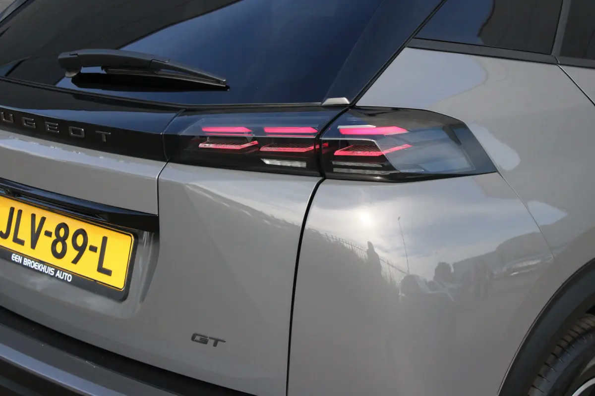 EV GT Avantage 54 kWh | Fase 3 laden | SOH 98% | Massage | Luxe stoelen | Warmtepomp | Navigatie | NL auto | 17.500km |