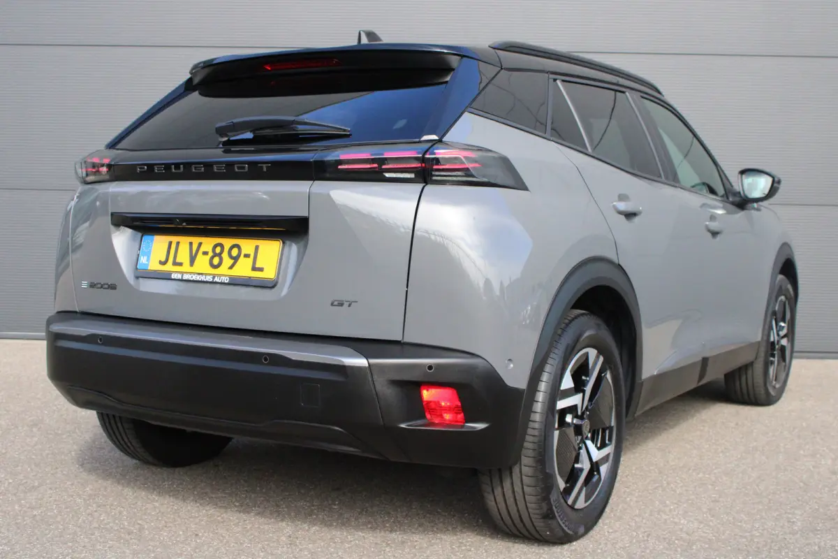 EV GT Avantage 54 kWh | Fase 3 laden | SOH 98% | Massage | Luxe stoelen | Warmtepomp | Navigatie | NL auto | 17.500km |