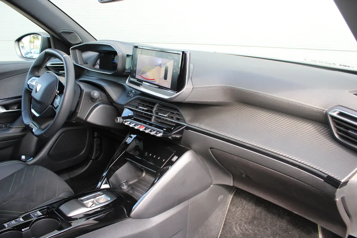 EV GT Avantage 54 kWh | Fase 3 laden | SOH 98% | Massage | Luxe stoelen | Warmtepomp | Navigatie | NL auto | 17.500km |
