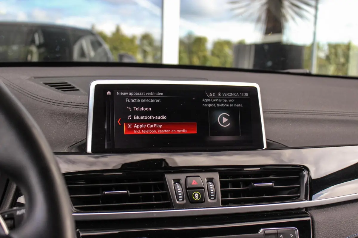 sDrive20i High Executive Edition | M-sport | Driving Assistant Plus | Camera | Apple Carplay | File assistent | Active cruise control | Park Assistant | DAB | Sportstoelen | LED