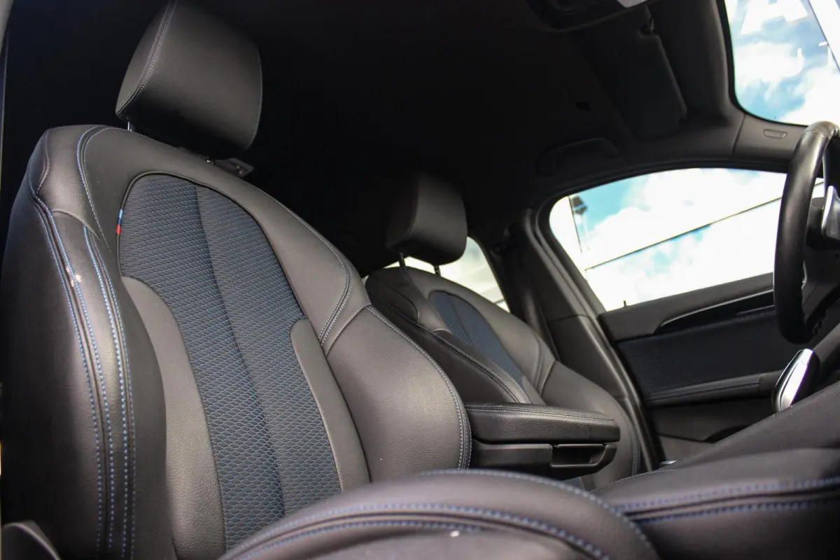 sDrive20i High Executive Edition | M-sport | Driving Assistant Plus | Camera | Apple Carplay | File assistent | Active cruise control | Park Assistant | DAB | Sportstoelen | LED