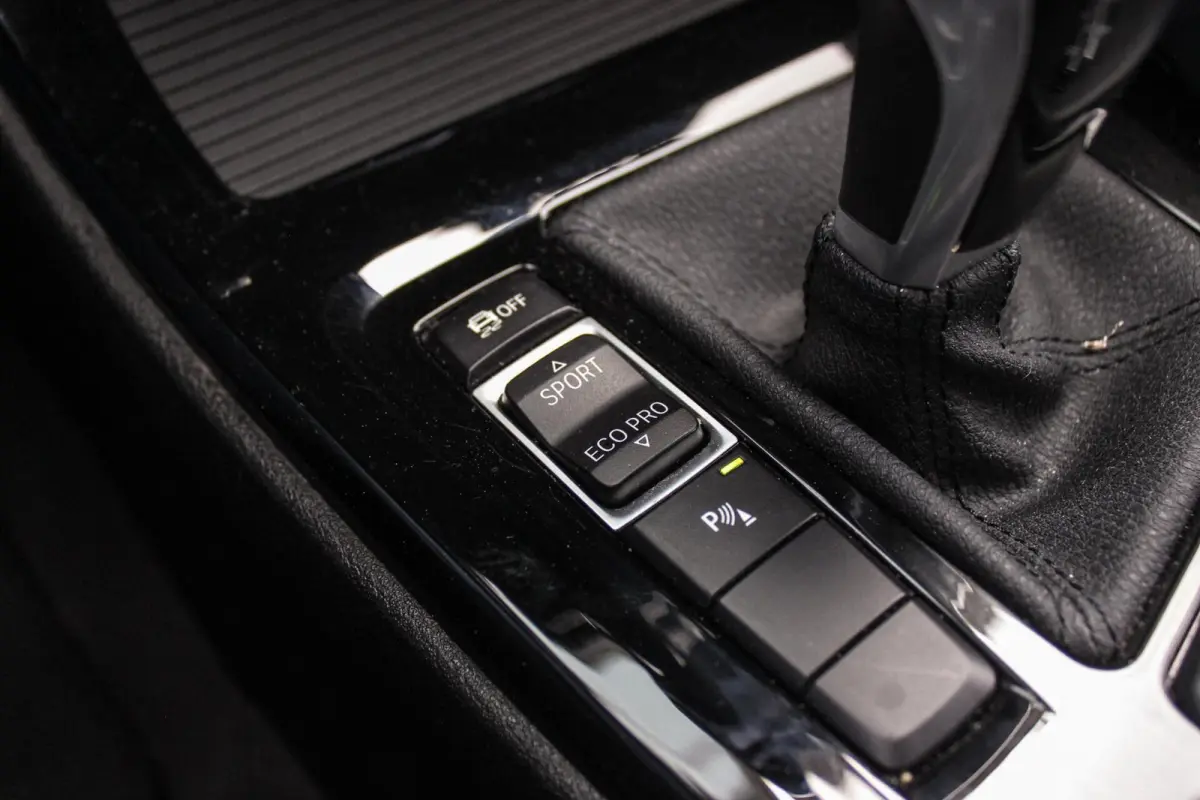 sDrive20i High Executive Edition | M-sport | Driving Assistant Plus | Camera | Apple Carplay | File assistent | Active cruise control | Park Assistant | DAB | Sportstoelen | LED