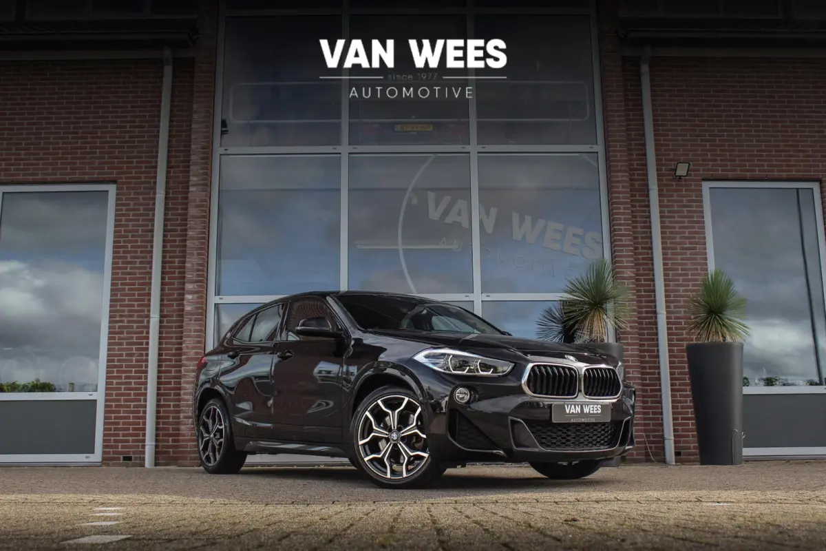 sDrive20i High Executive Edition | M-sport | Driving Assistant Plus | Camera | Apple Carplay | File assistent | Active cruise control | Park Assistant | DAB | Sportstoelen | LED