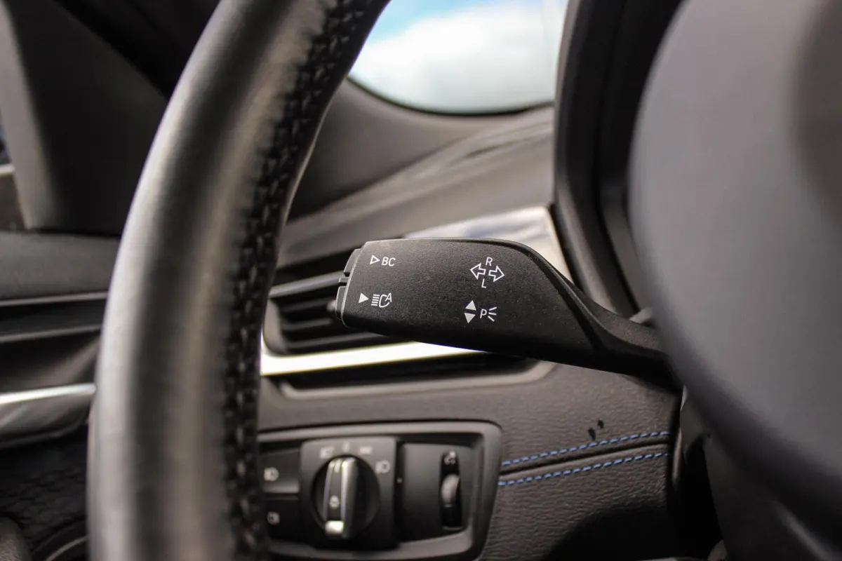 sDrive20i High Executive Edition | M-sport | Driving Assistant Plus | Camera | Apple Carplay | File assistent | Active cruise control | Park Assistant | DAB | Sportstoelen | LED