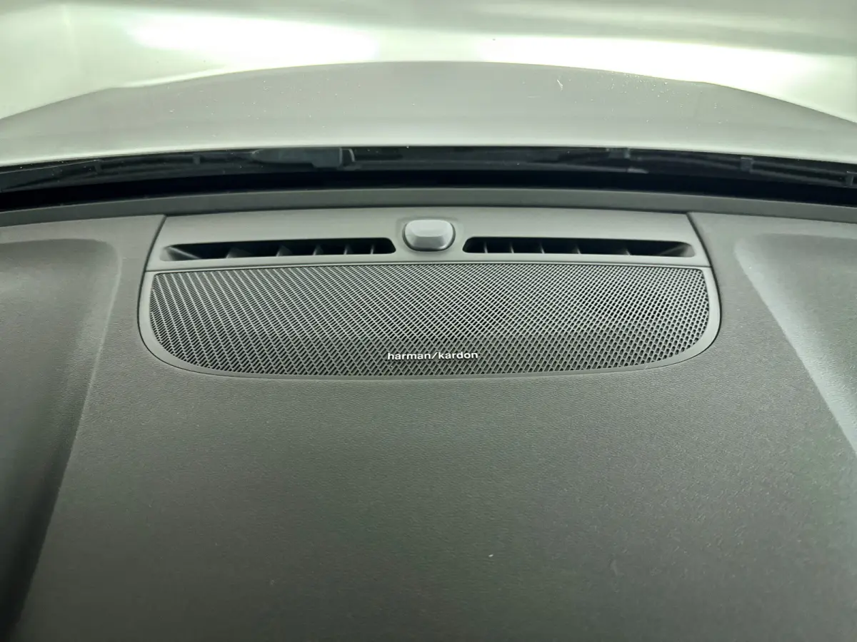 Recharge Ultimate 69 kWh | SOH 95% | Panoramadak | 360° camera | Harman Kardon | Stoel- en stuurverwarming