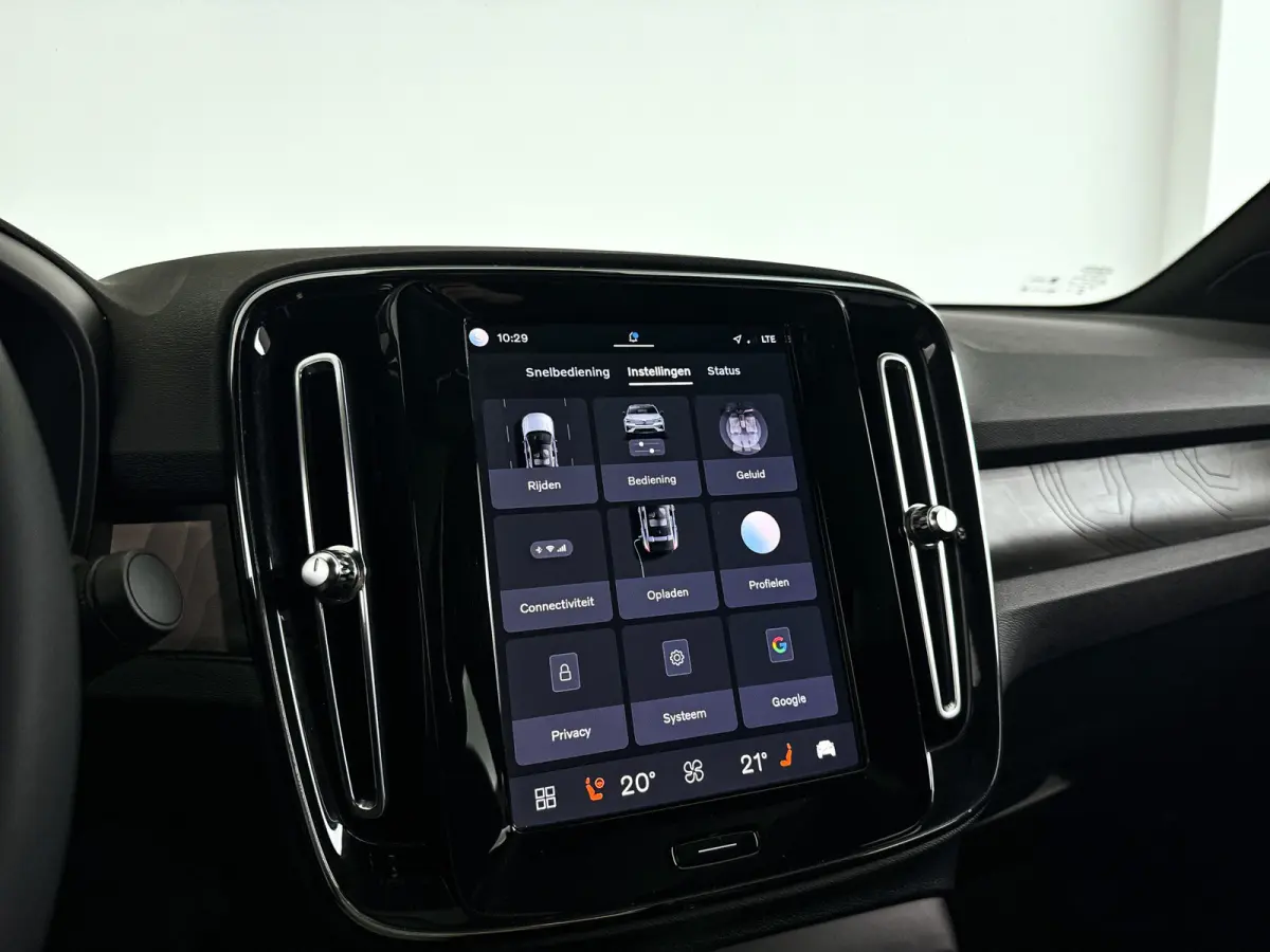 Recharge Ultimate 69 kWh | SOH 95% | Panoramadak | 360° camera | Harman Kardon | Stoel- en stuurverwarming
