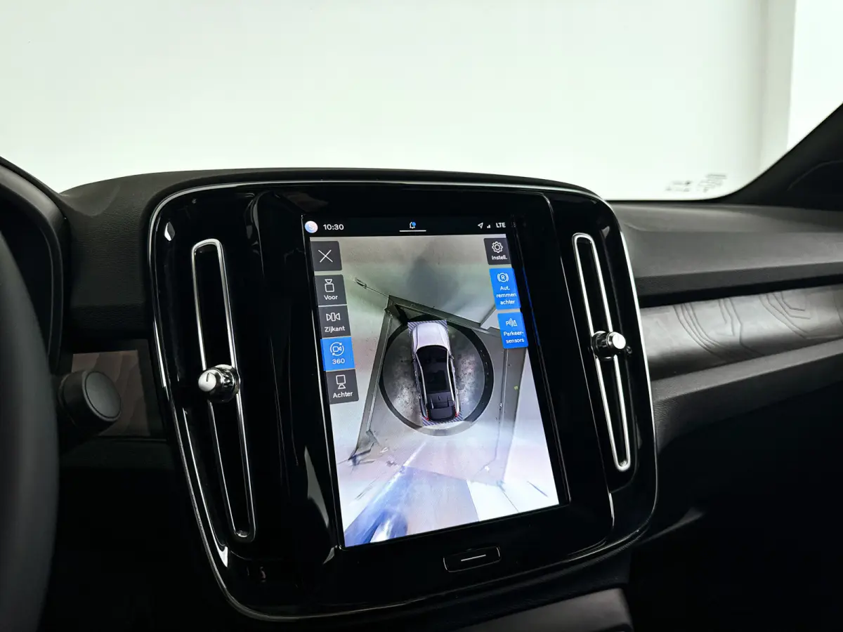 Recharge Ultimate 69 kWh | SOH 95% | Panoramadak | 360° camera | Harman Kardon | Stoel- en stuurverwarming