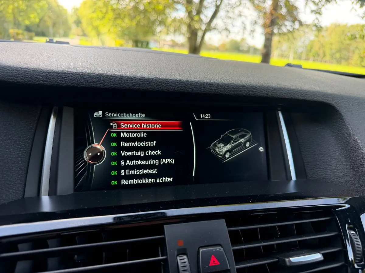 XDrive20i High Executive |M-Pakket + Lederbekleding + Trekhaak |