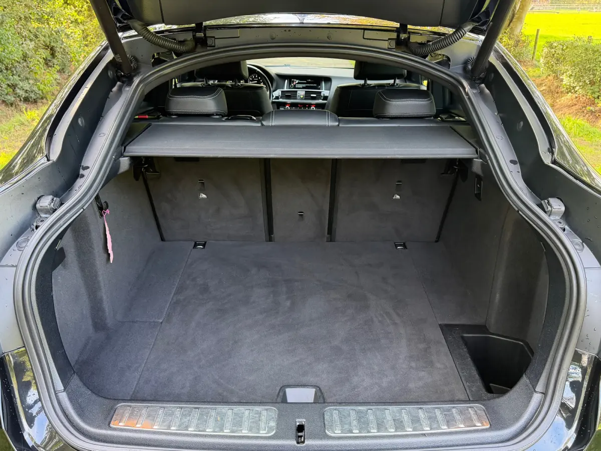 XDrive20i High Executive |M-Pakket + Lederbekleding + Trekhaak |