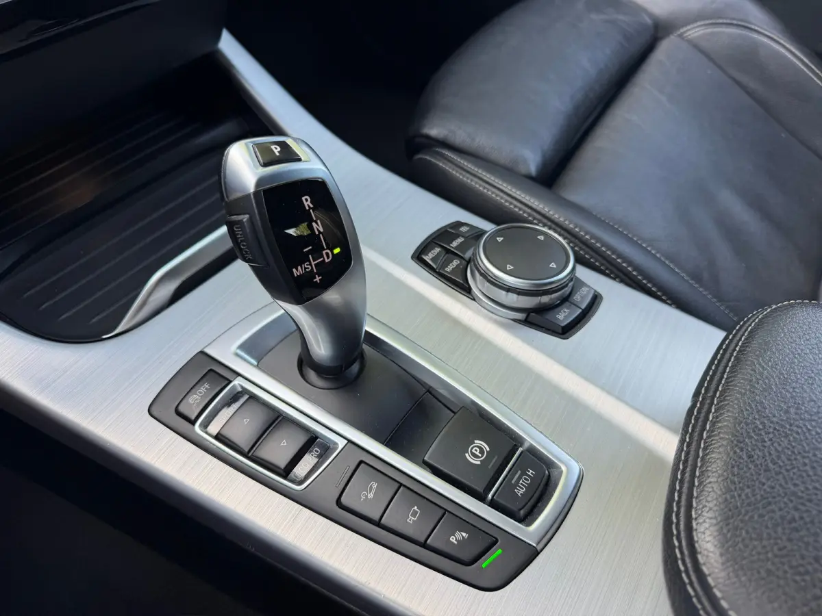 XDrive20i High Executive |M-Pakket + Lederbekleding + Trekhaak |