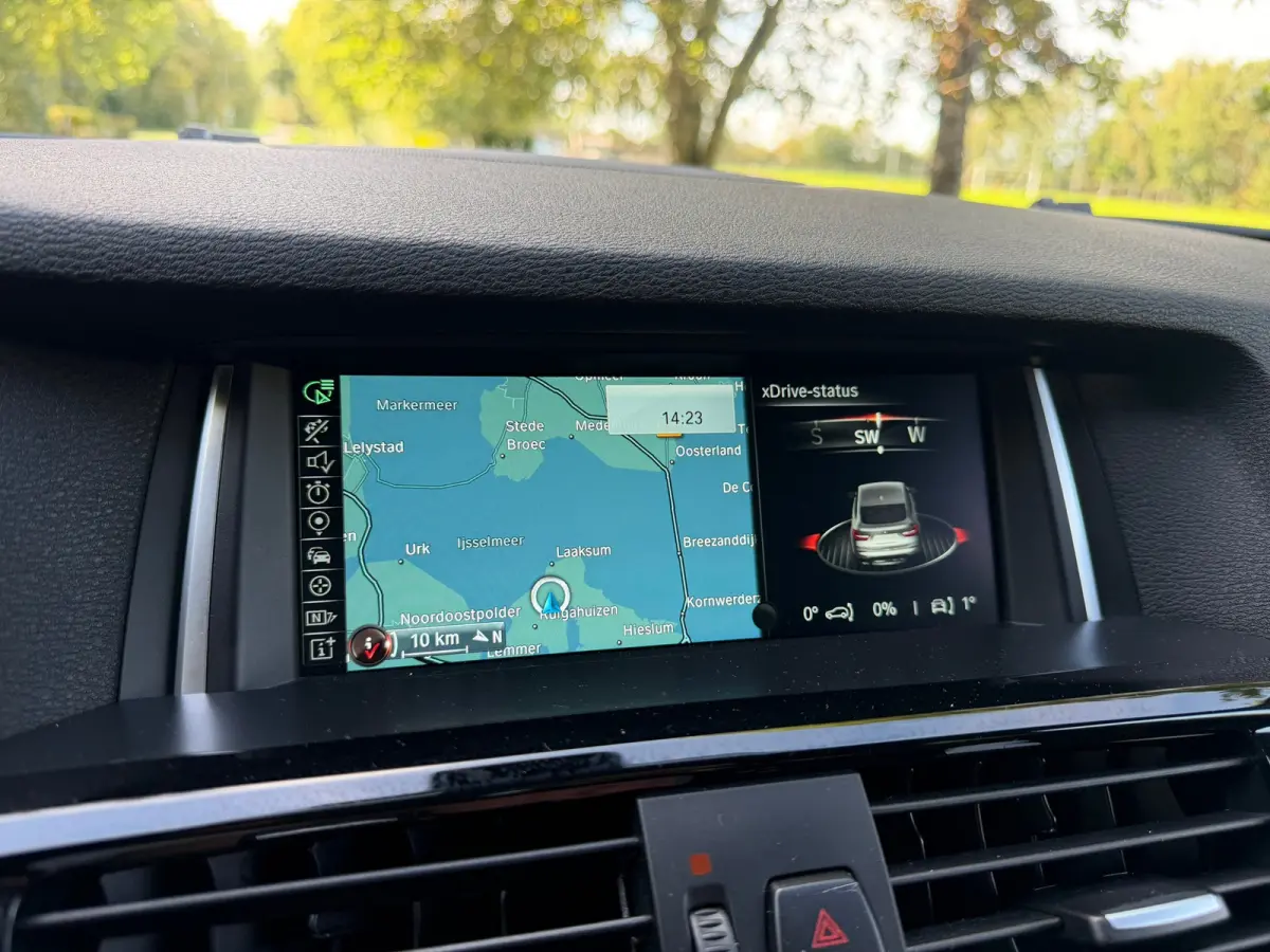 XDrive20i High Executive |M-Pakket + Lederbekleding + Trekhaak |