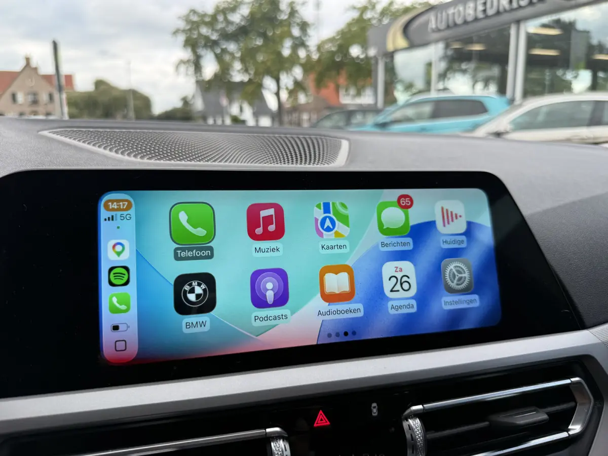 330e High Executive | LASER LED | 19 " |  CAMERA | HEAD-UP | ELEKTR KLEP | NAVI | CARPLAY |