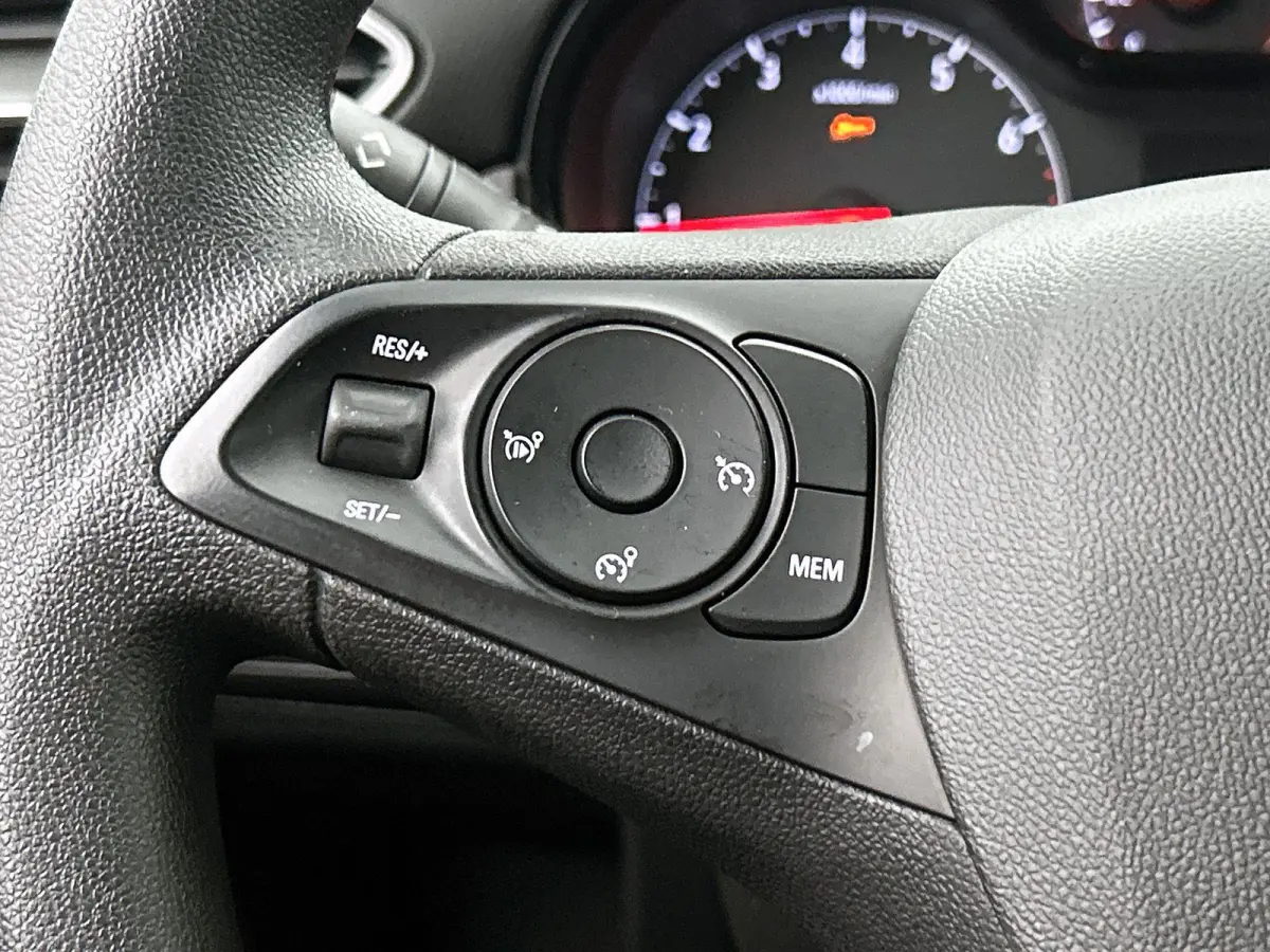 1.2 Turbo Online Edition | 110pk | Airco | Apple Carplay/Android Auto | Hoge Instap! | Cruise control |