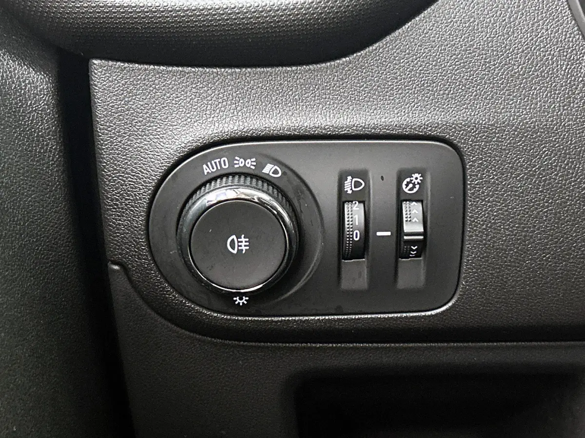1.2 Turbo Online Edition | 110pk | Airco | Apple Carplay/Android Auto | Hoge Instap! | Cruise control |