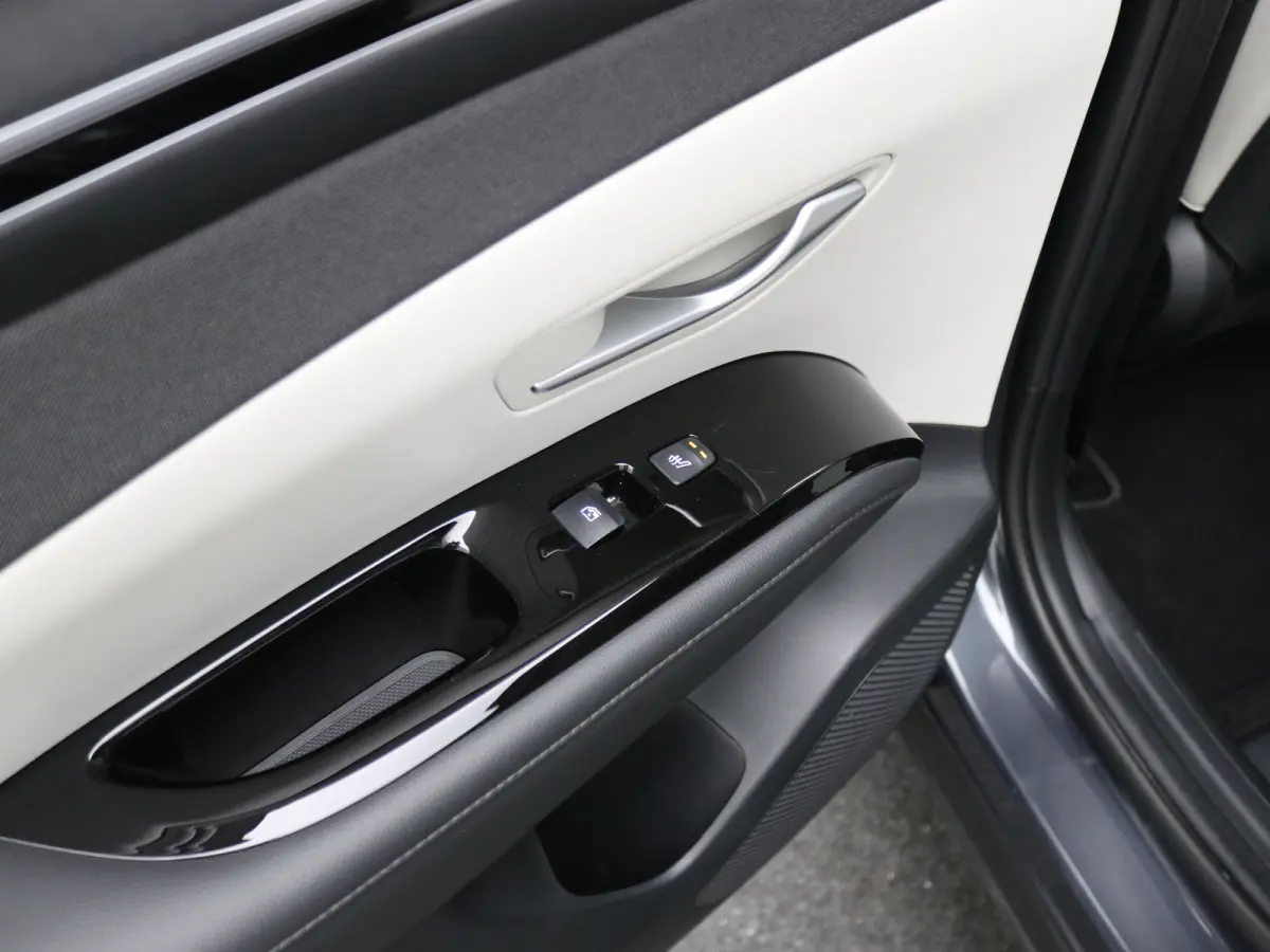 1.6 T-GDI HEV Premium Sky