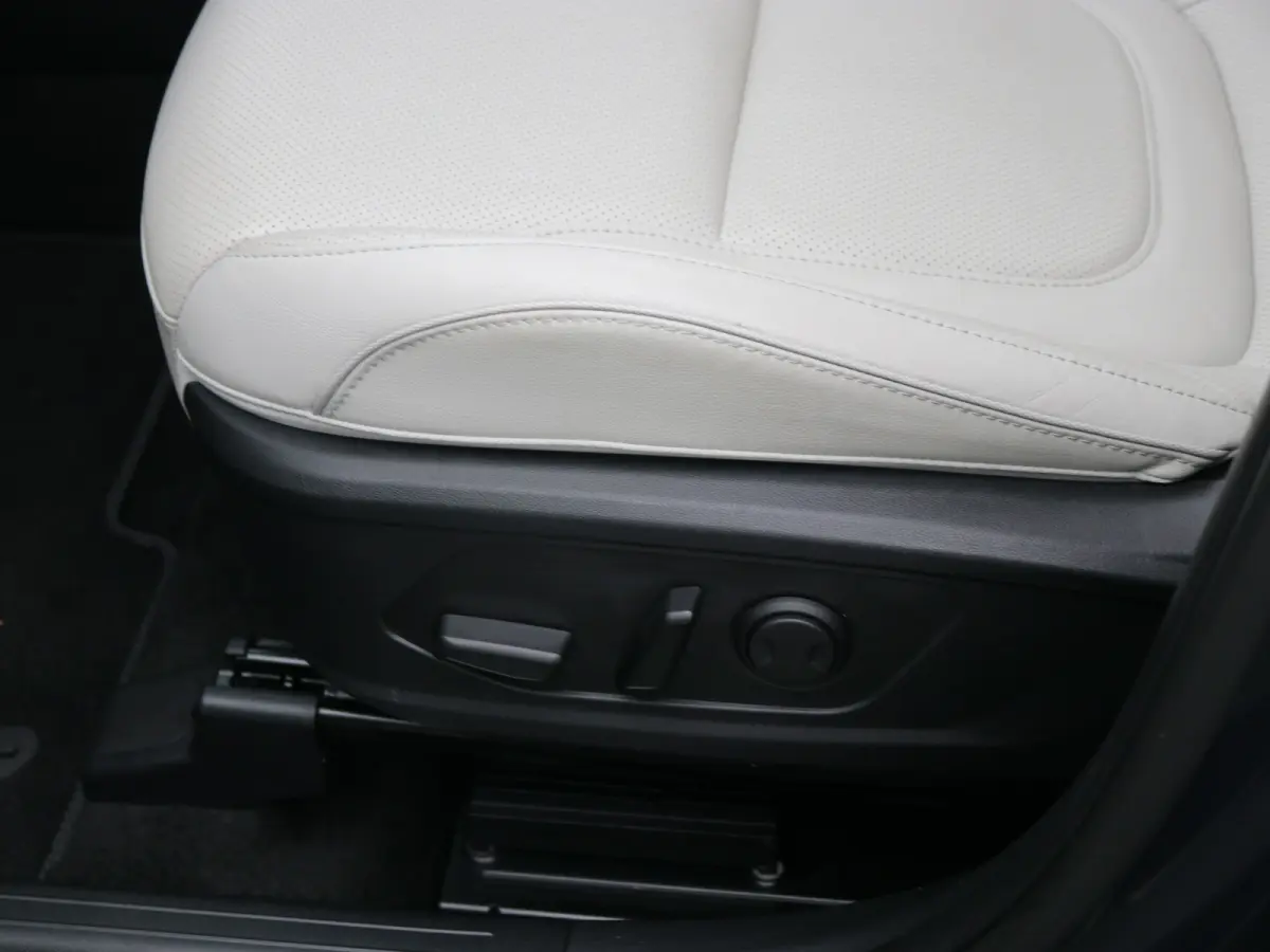 1.6 T-GDI HEV Premium Sky