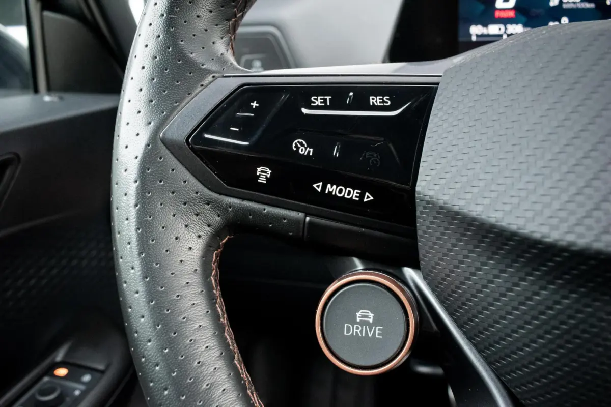 Adrenaline 82 kWh|1E EIGENAAR|97% SOH|CAMERA|ADAPT. CRUISE|STUUR VERWARMD|KEYLESS|CARPLAY