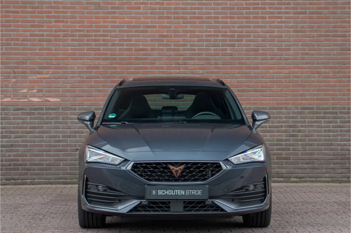 1.4 e-Hybrid 245pk VZ, Panoramadak, Carplay, Stoel & Stuurverwarming, Camera, Adaptive Cruise, Keyless.