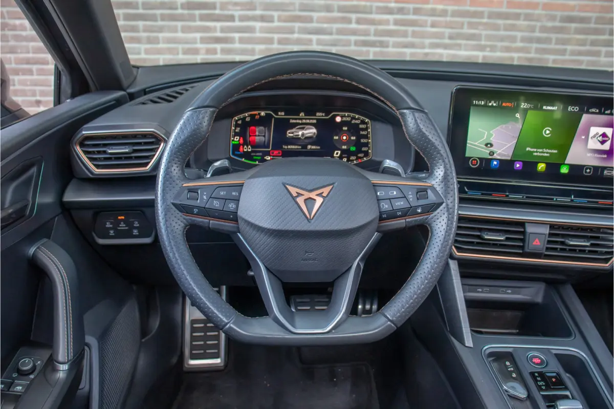 1.4 e-Hybrid 245pk VZ, Panoramadak, Carplay, Stoel & Stuurverwarming, Camera, Adaptive Cruise, Keyless.