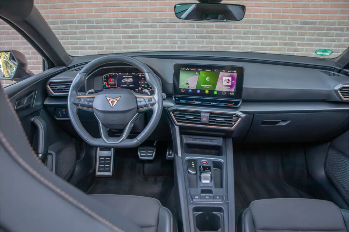 1.4 e-Hybrid 245pk VZ, Panoramadak, Carplay, Stoel & Stuurverwarming, Camera, Adaptive Cruise, Keyless.