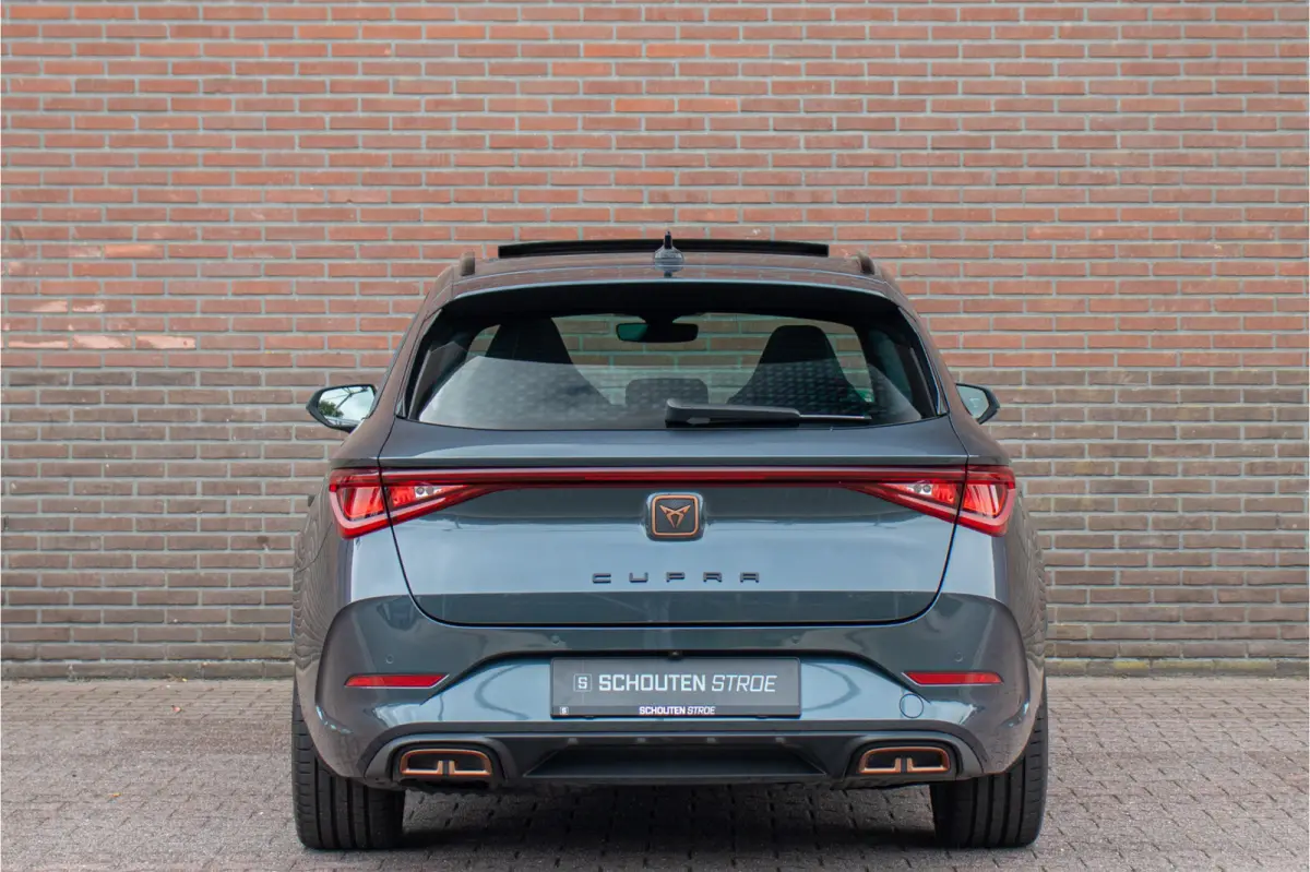 1.4 e-Hybrid 245pk VZ, Panoramadak, Carplay, Stoel & Stuurverwarming, Camera, Adaptive Cruise, Keyless.