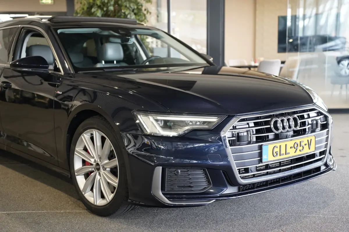 55 TFSI e quattro 367PK Pano Trek 360Cam Acc Pdc Leder