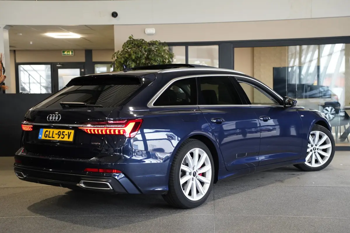 55 TFSI e quattro 367PK Pano Trek 360Cam Acc Pdc Leder