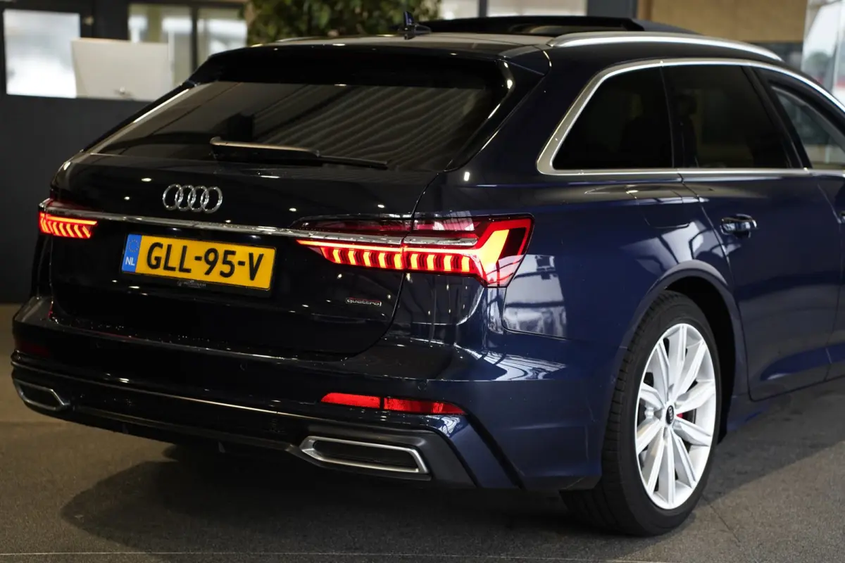 55 TFSI e quattro 367PK Pano Trek 360Cam Acc Pdc Leder