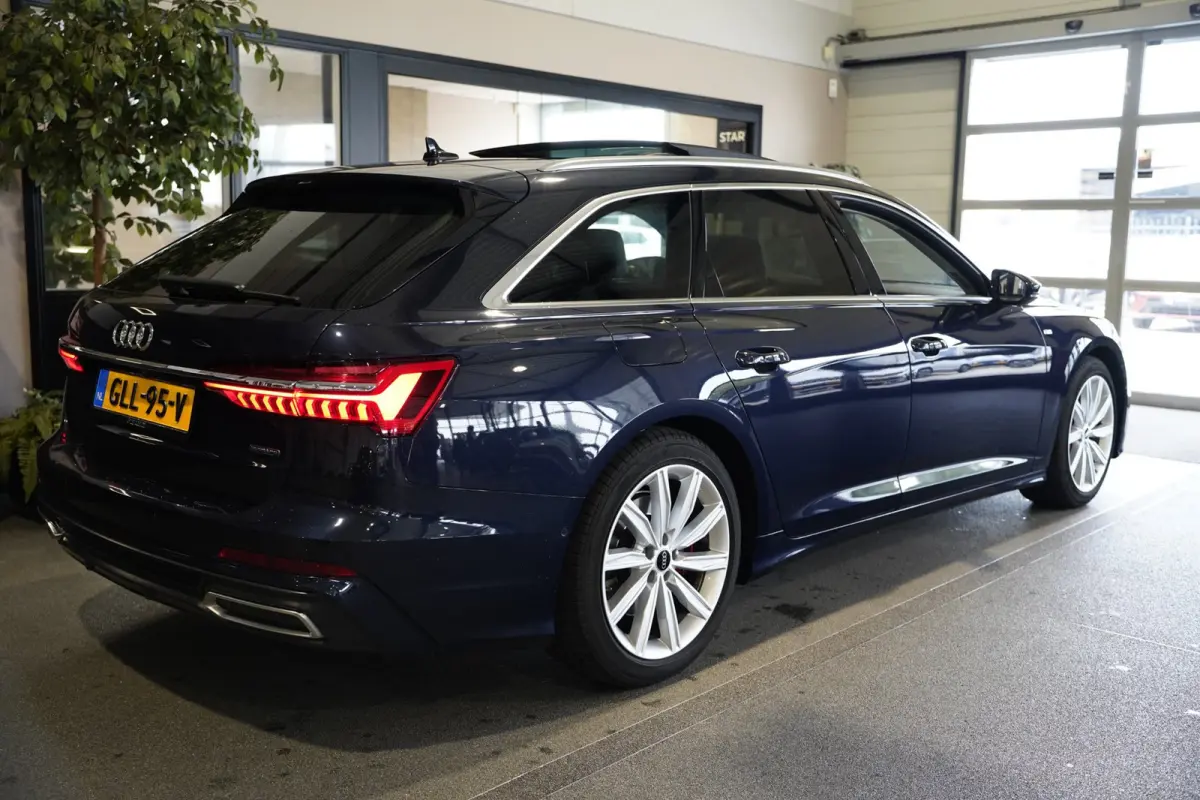 55 TFSI e quattro 367PK Pano Trek 360Cam Acc Pdc Leder