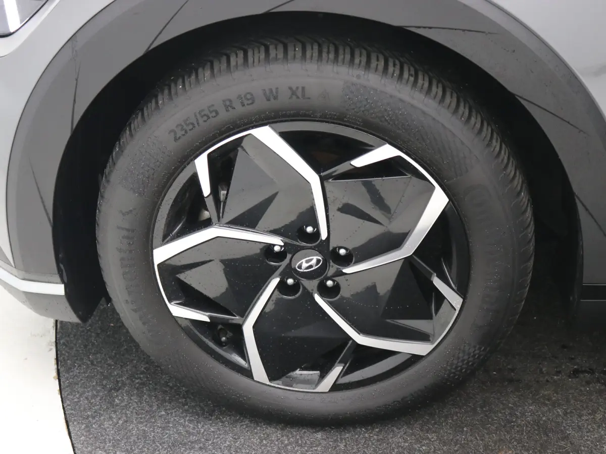 Connect 77.4 kWh / Navigatie / 3-fase Laden / BTW auto / Long Range / SOH 100% / Stoel en Stuurverwarming /